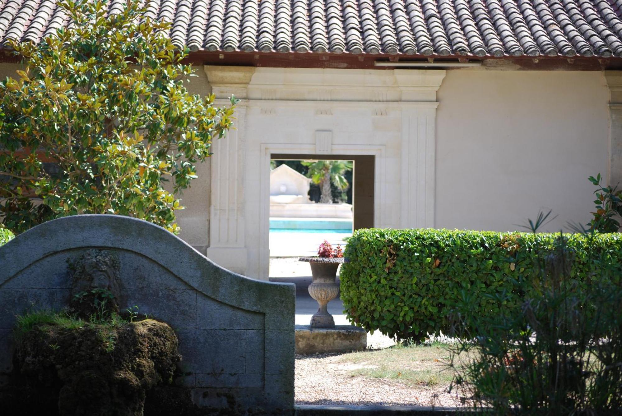 Domaine Du Grand Malherbes Aimargues Bagian luar foto