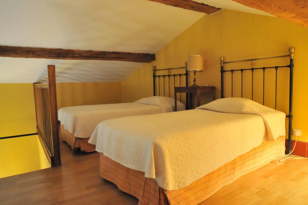 Domaine Du Grand Malherbes Aimargues Bagian luar foto